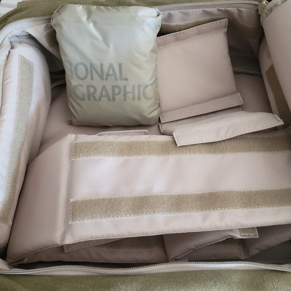 NWOT National Geographic Large Backpack - Picture 13 of 16